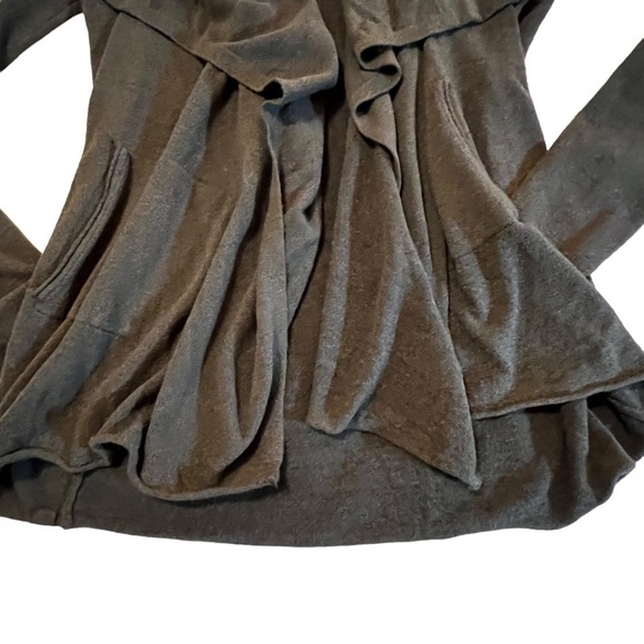Barefoot Dreams Cozy Chic Lightweight Draped open Front Cardigan S/M Gray - Picture 12 of 13
